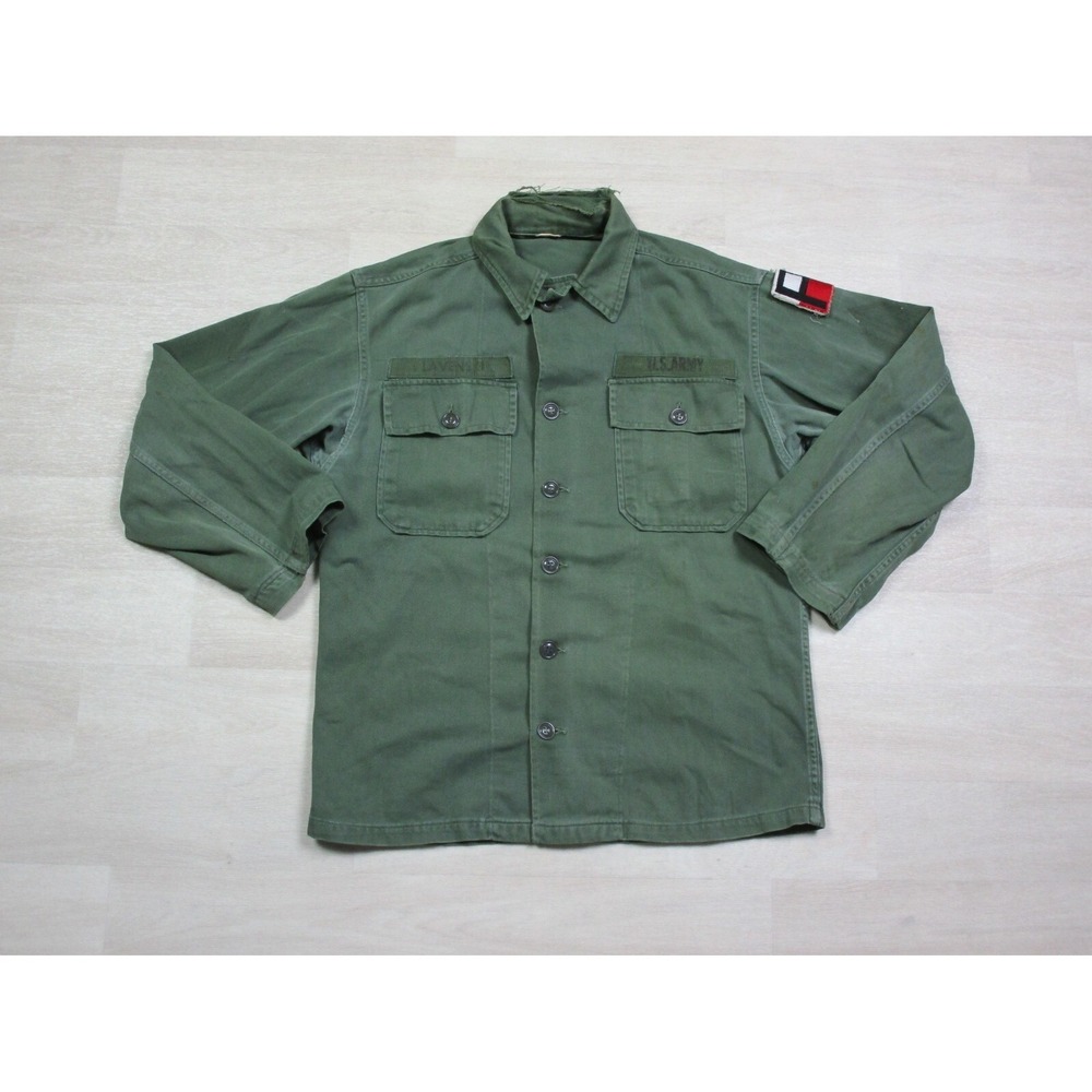 Vintage United States Army Military Shirt Size (L) Vietnam Era Field Shirt Patch